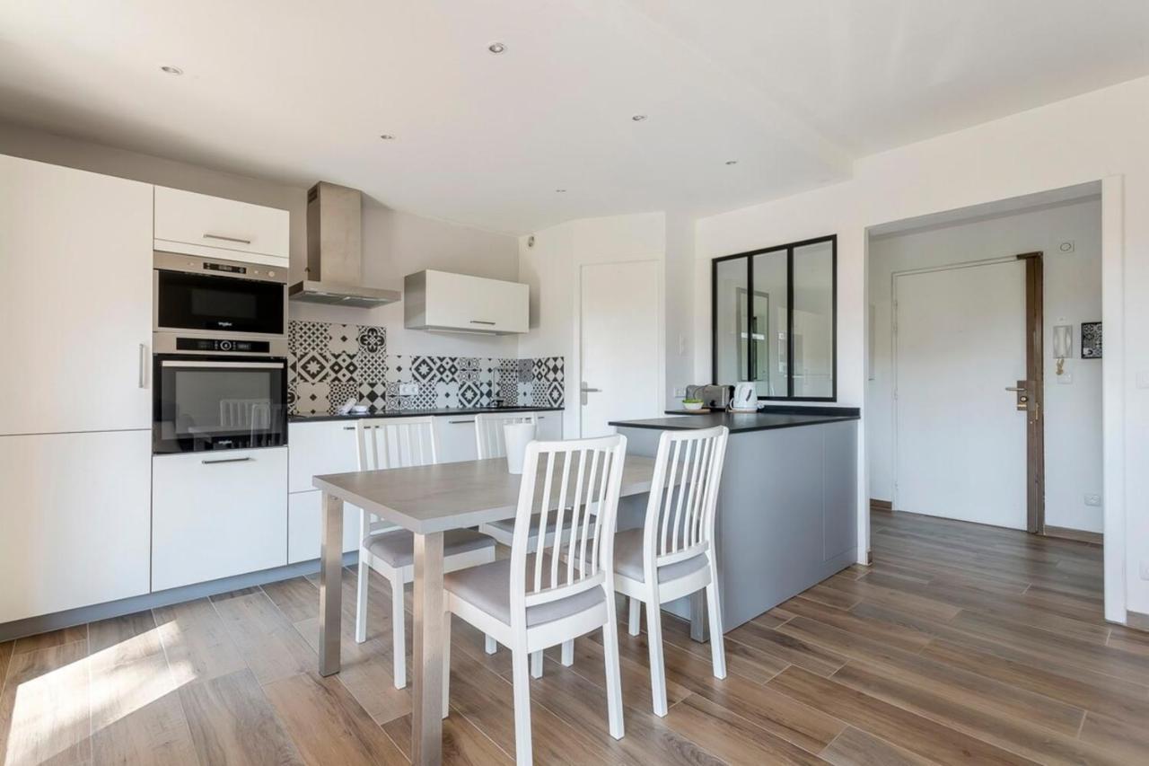 Suite Granges En Rez-De-Jardin Pour 4 Voyageurs Lyon Dış mekan fotoğraf