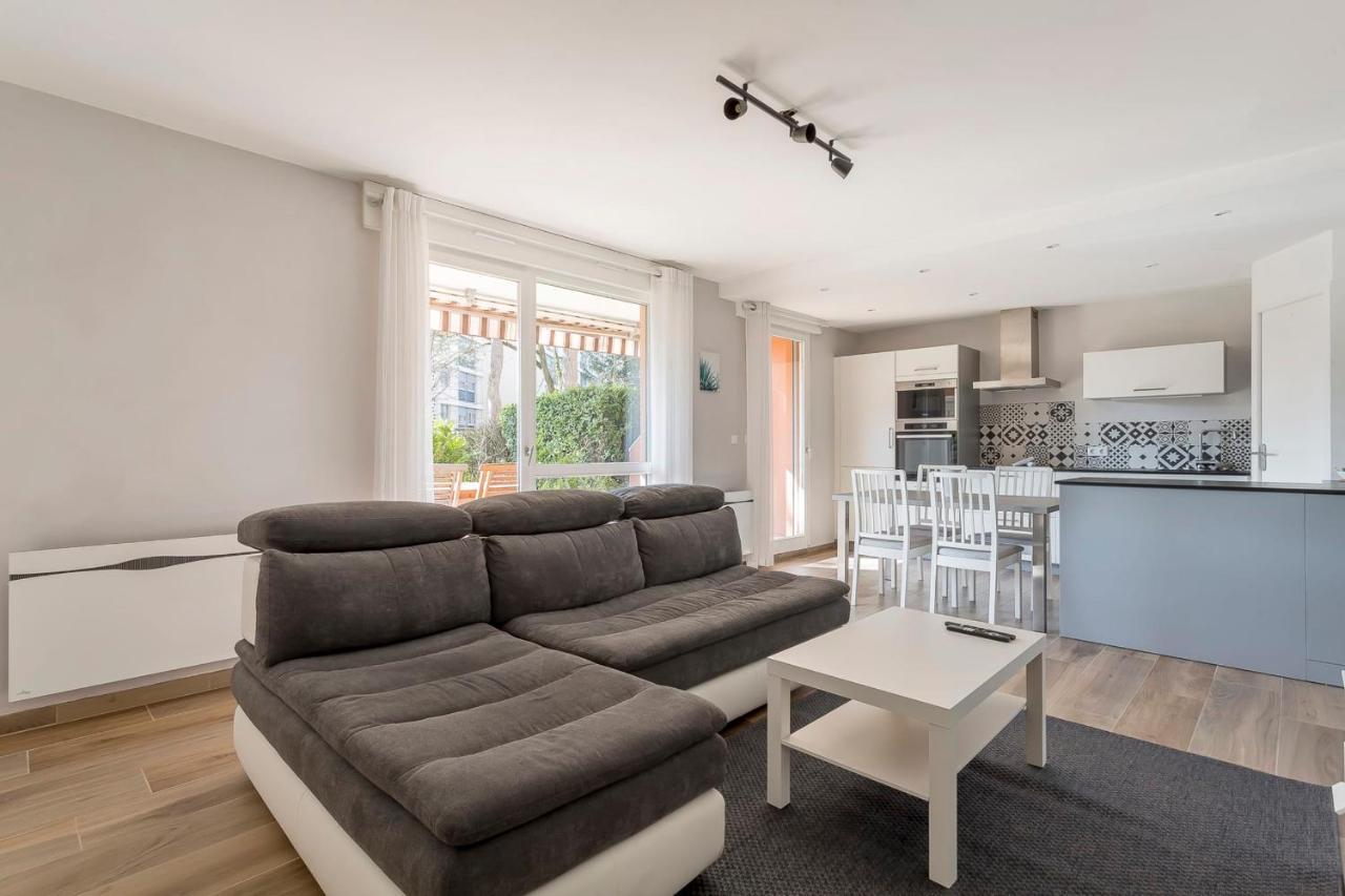 Suite Granges En Rez-De-Jardin Pour 4 Voyageurs Lyon Dış mekan fotoğraf