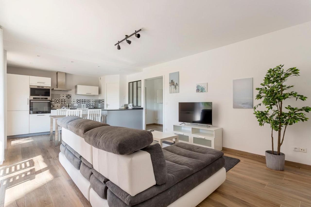 Suite Granges En Rez-De-Jardin Pour 4 Voyageurs Lyon Dış mekan fotoğraf