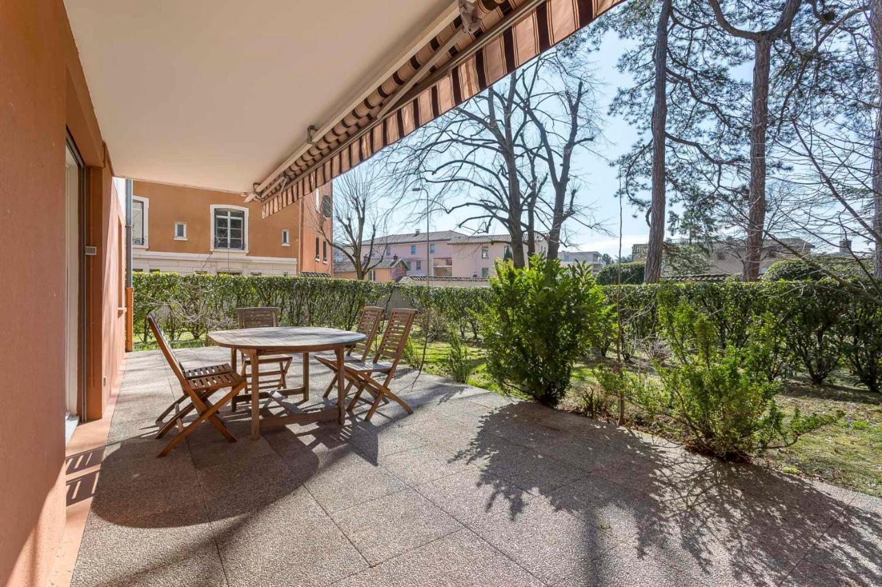Suite Granges En Rez-De-Jardin Pour 4 Voyageurs Lyon Dış mekan fotoğraf