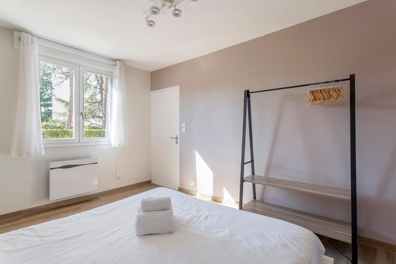 Suite Granges En Rez-De-Jardin Pour 4 Voyageurs Lyon Dış mekan fotoğraf