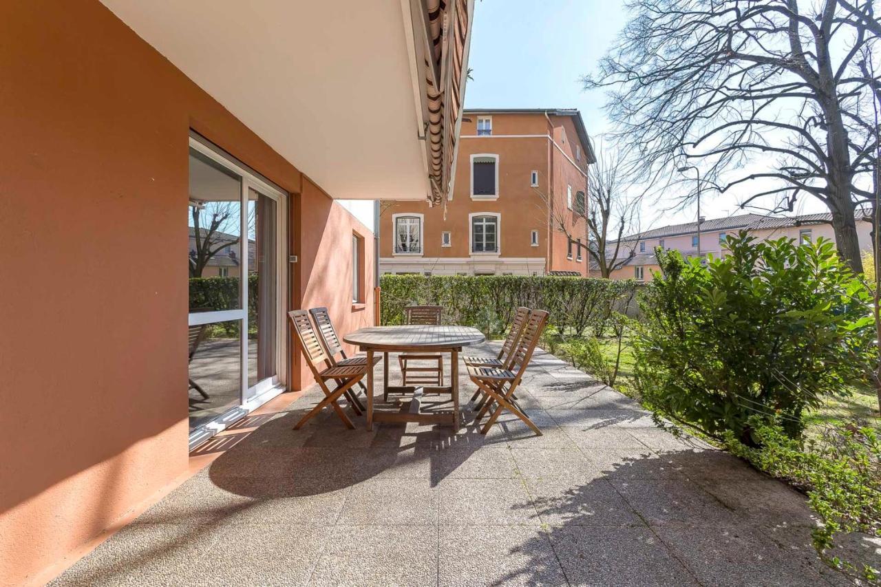 Suite Granges En Rez-De-Jardin Pour 4 Voyageurs Lyon Dış mekan fotoğraf